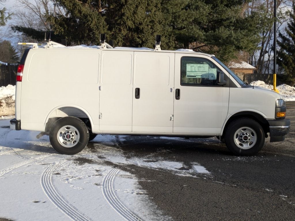 2025 GMC Savana 2500 Work Van