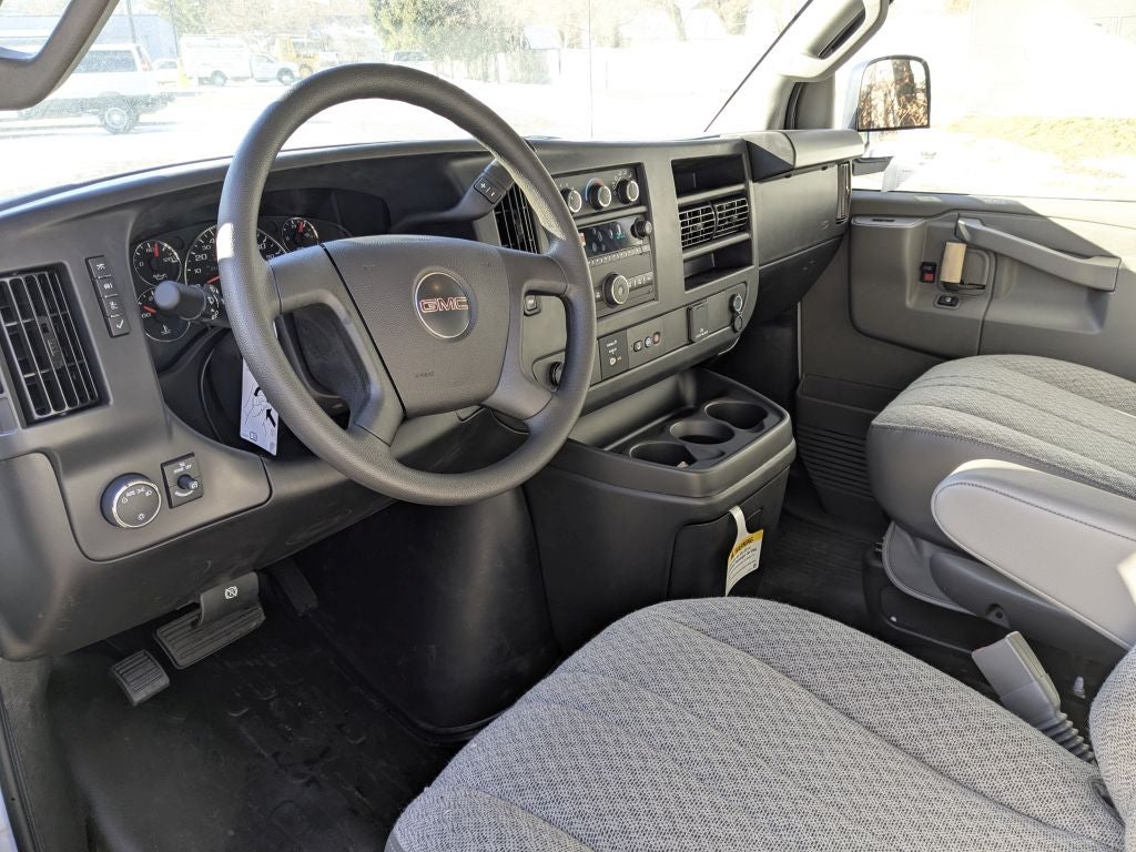 2025 GMC Savana 2500 Work Van