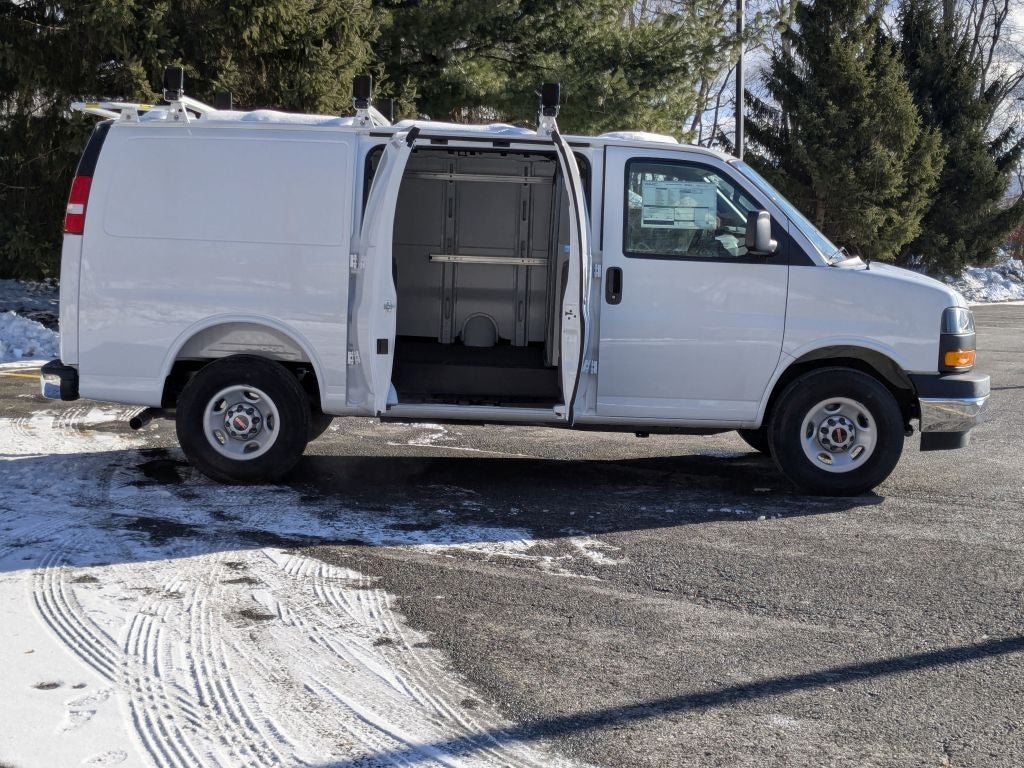 2025 GMC Savana 2500 Work Van