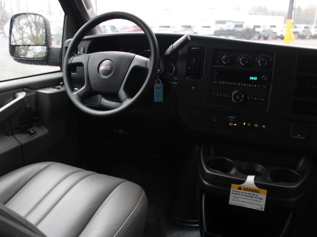 2025 GMC Savana 3500 Work Van