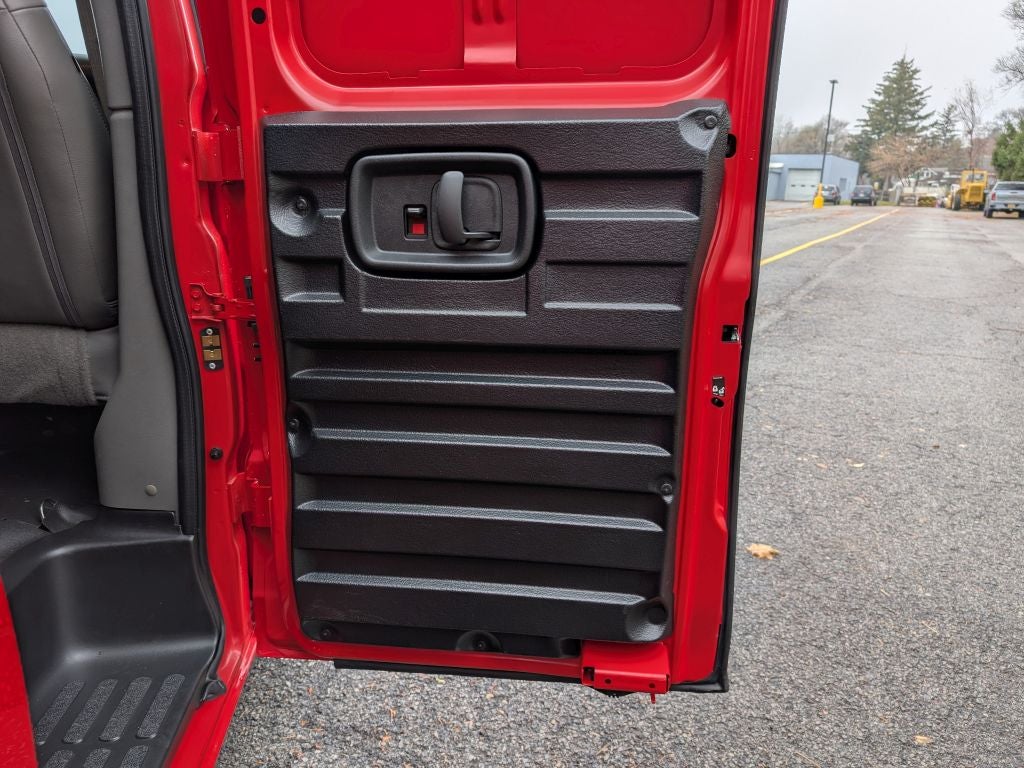 2025 GMC Savana 3500 Work Van