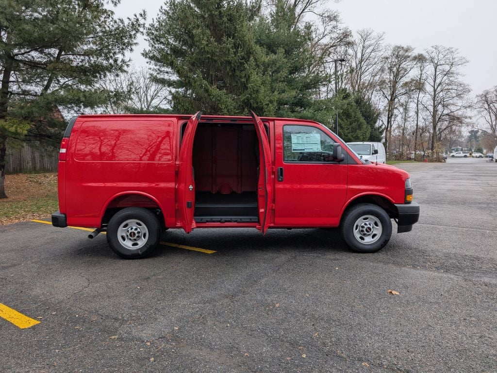 2025 GMC Savana 3500 Work Van
