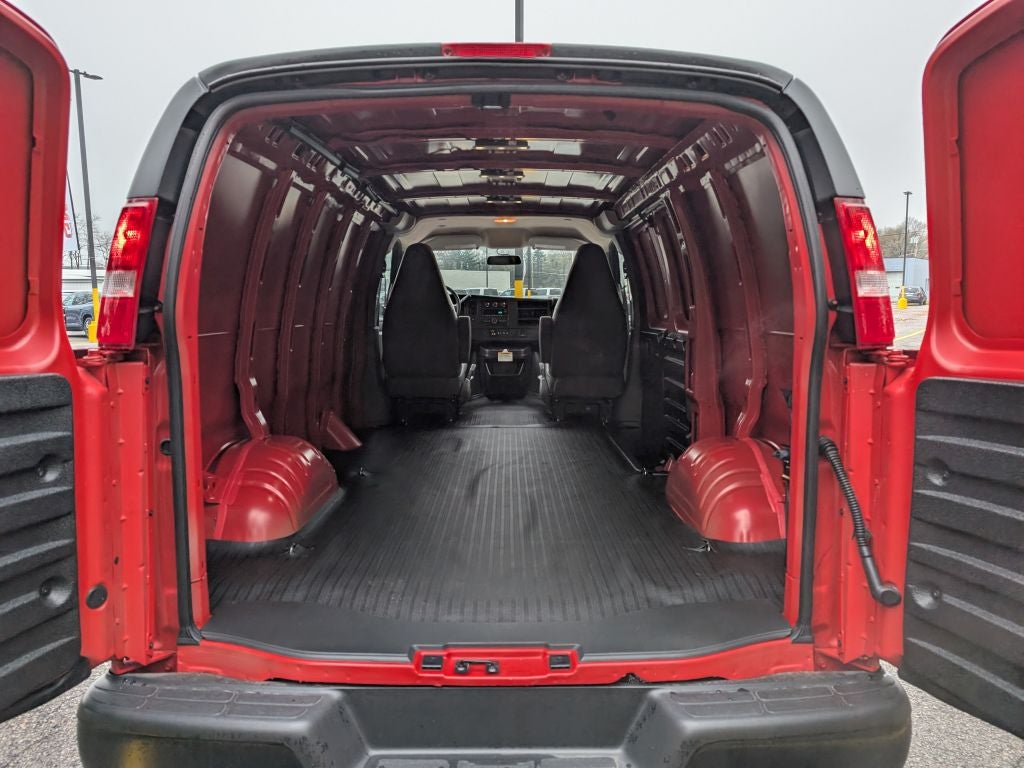 2025 GMC Savana 3500 Work Van