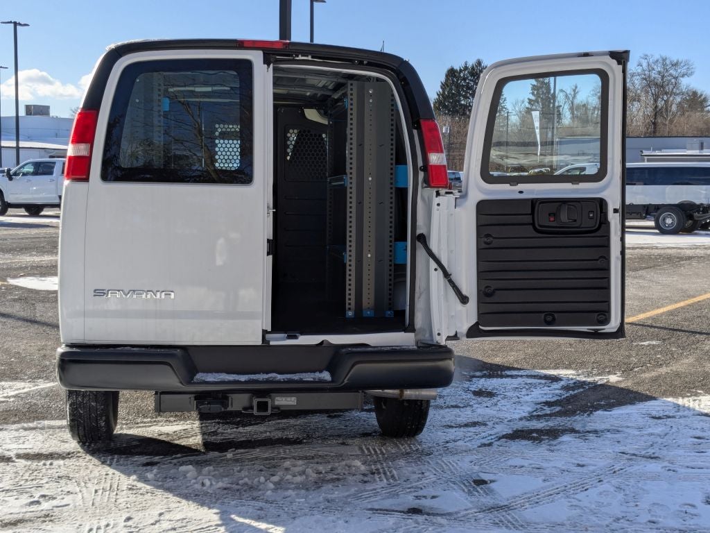 2025 GMC Savana 3500 Work Van