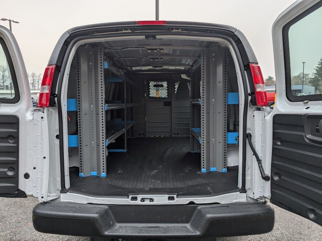 2025 GMC Savana 3500 Work Van