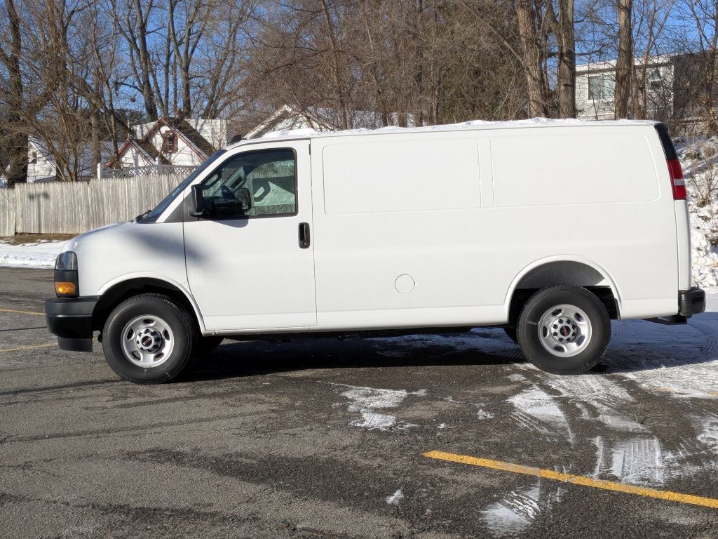 2025 GMC Savana 3500 Work Van