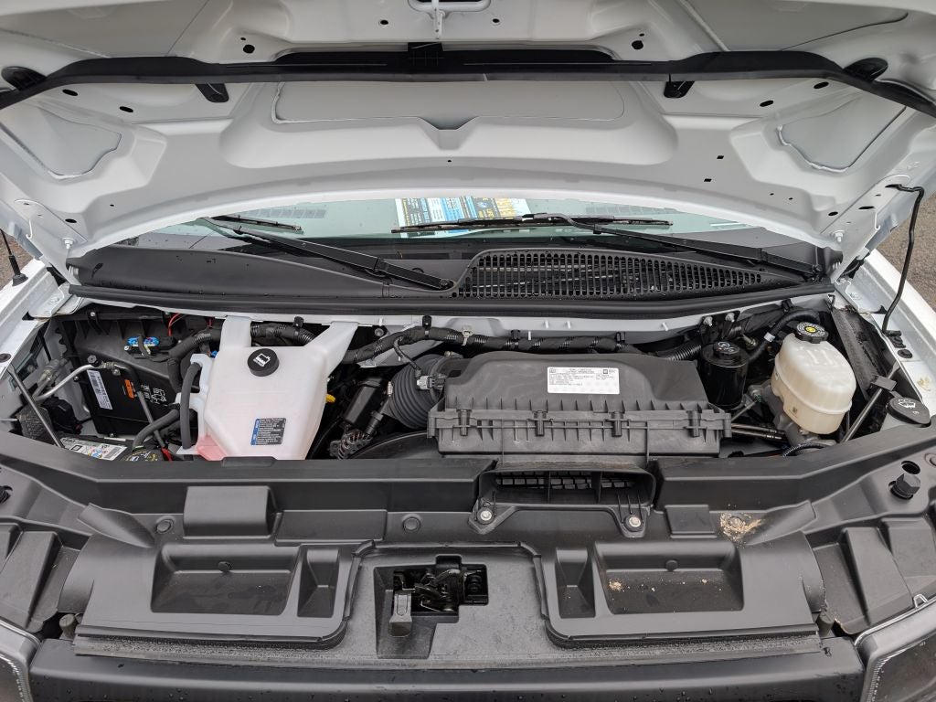 2025 GMC Savana 3500 Work Van