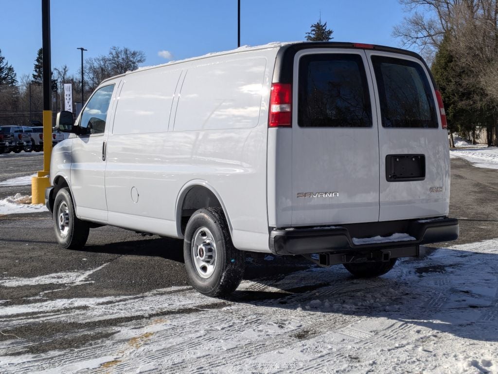 2025 GMC Savana 3500 Work Van