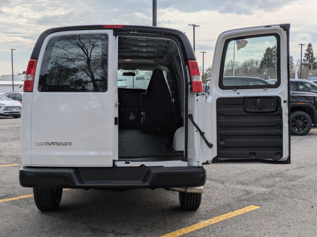 2026 GMC Savana 3500 Work Van