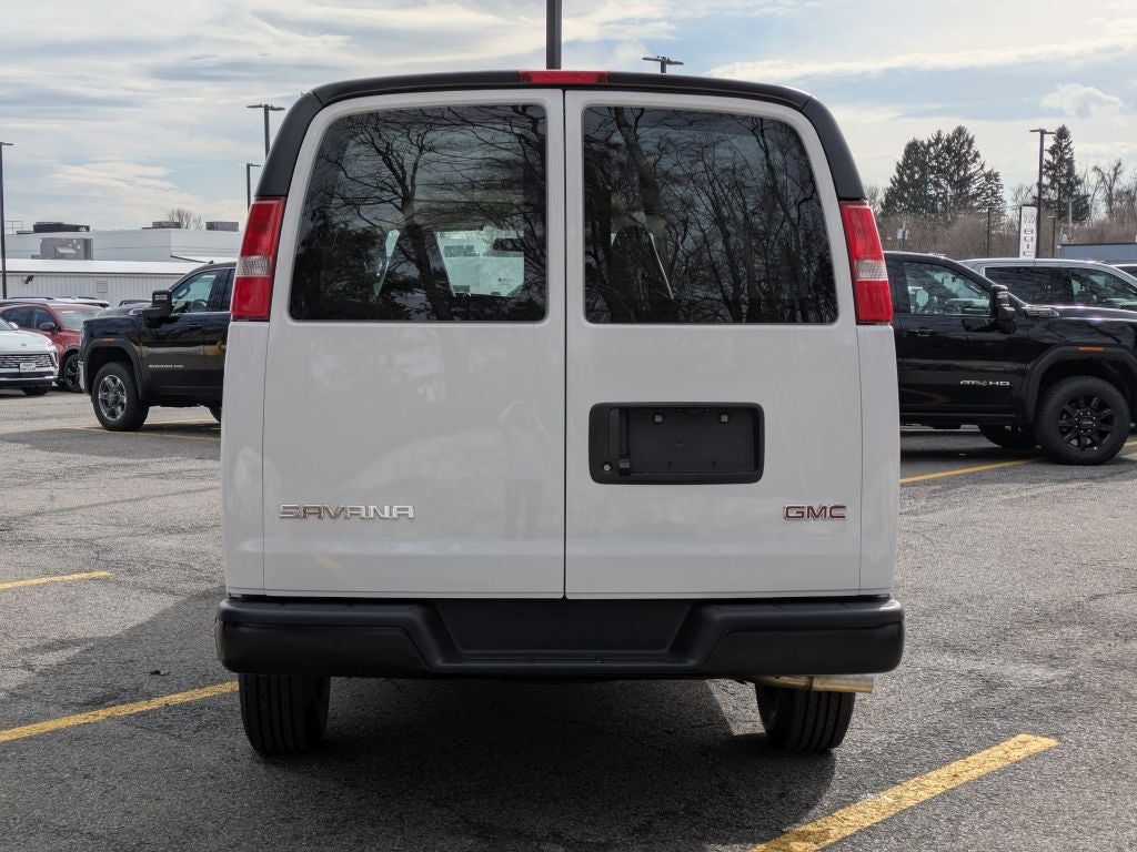 2026 GMC Savana 3500 Work Van