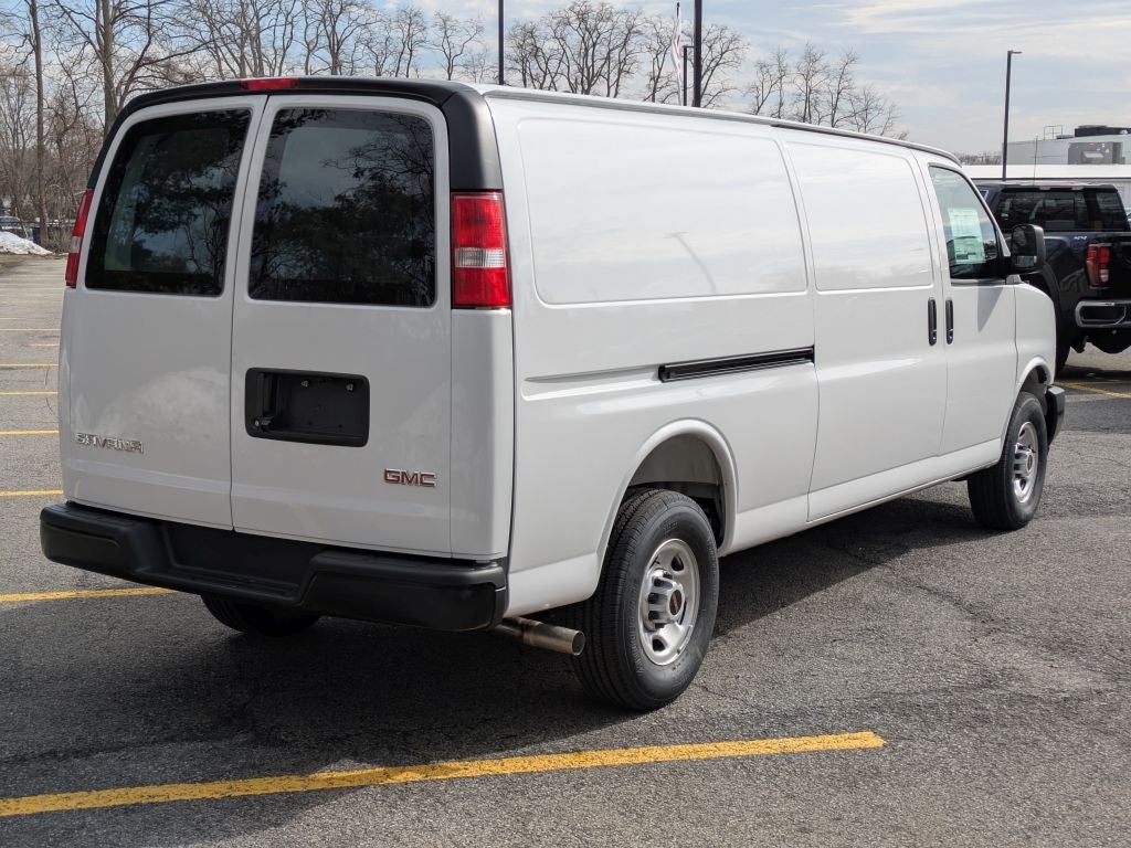 2026 GMC Savana 3500 Work Van