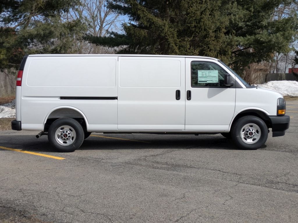 2026 GMC Savana 3500 Work Van