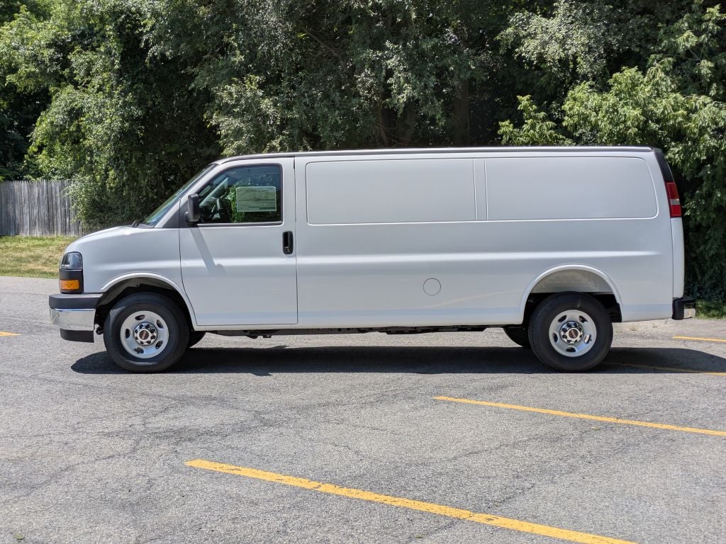 2026 GMC Savana 3500 Work Van