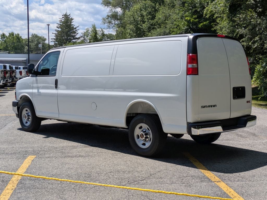 2026 GMC Savana 3500 Work Van