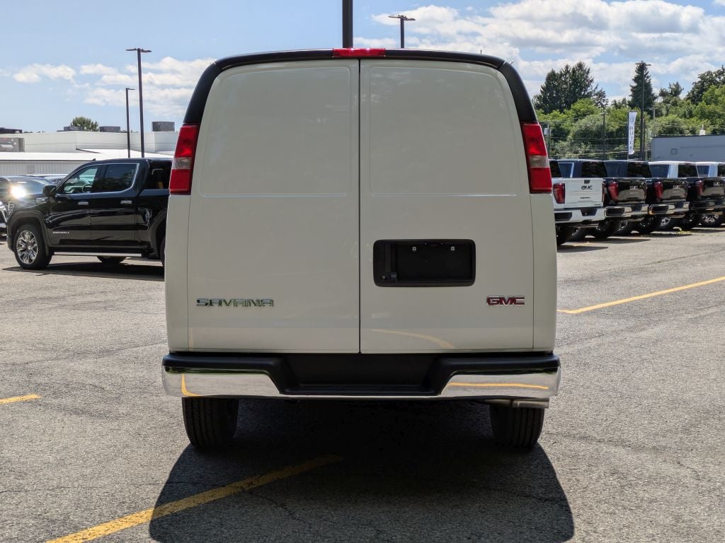 2026 GMC Savana 3500 Work Van