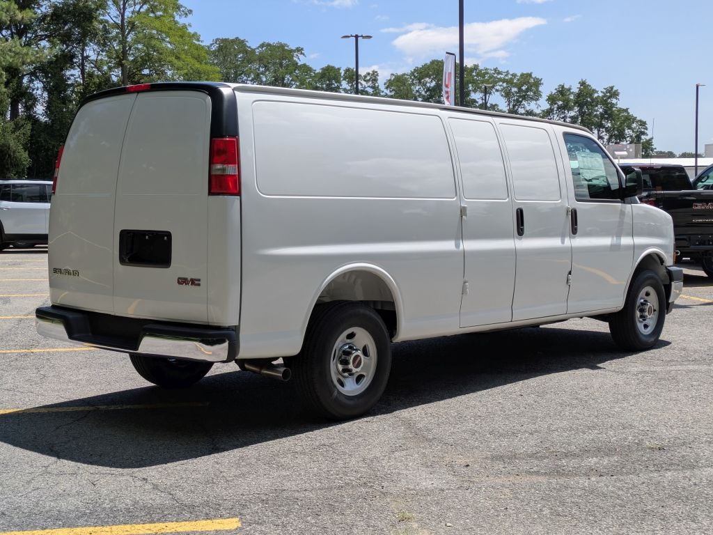 2026 GMC Savana 3500 Work Van