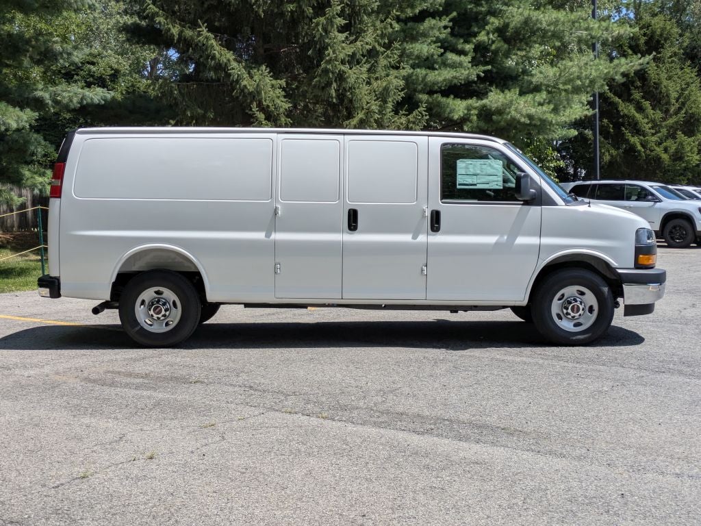 2026 GMC Savana 3500 Work Van