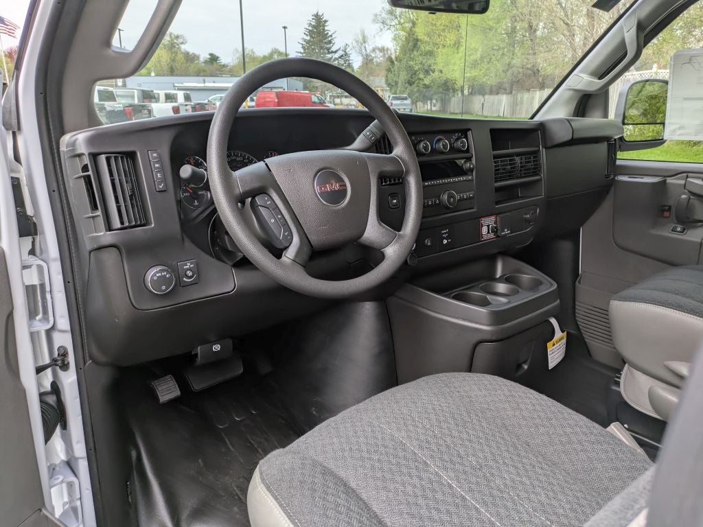 2026 GMC Savana 3500 Work Van