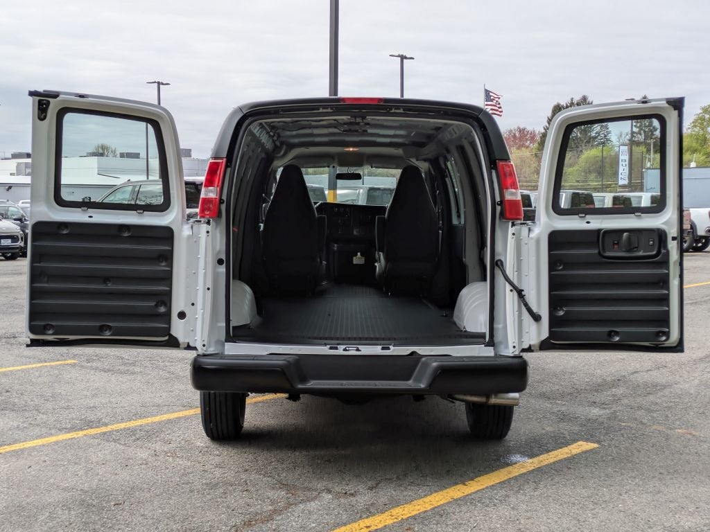 2026 GMC Savana 3500 Work Van