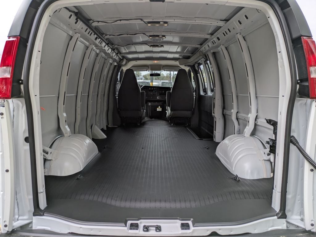 2026 GMC Savana 3500 Work Van