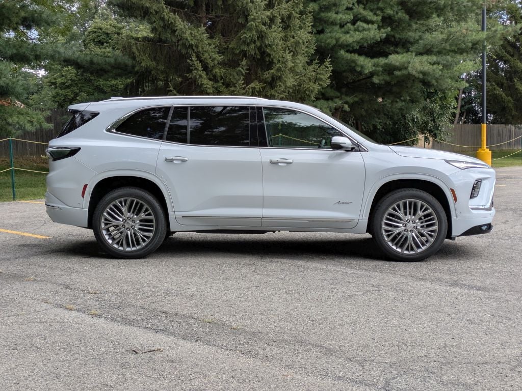 2027 Buick Enclave Avenir