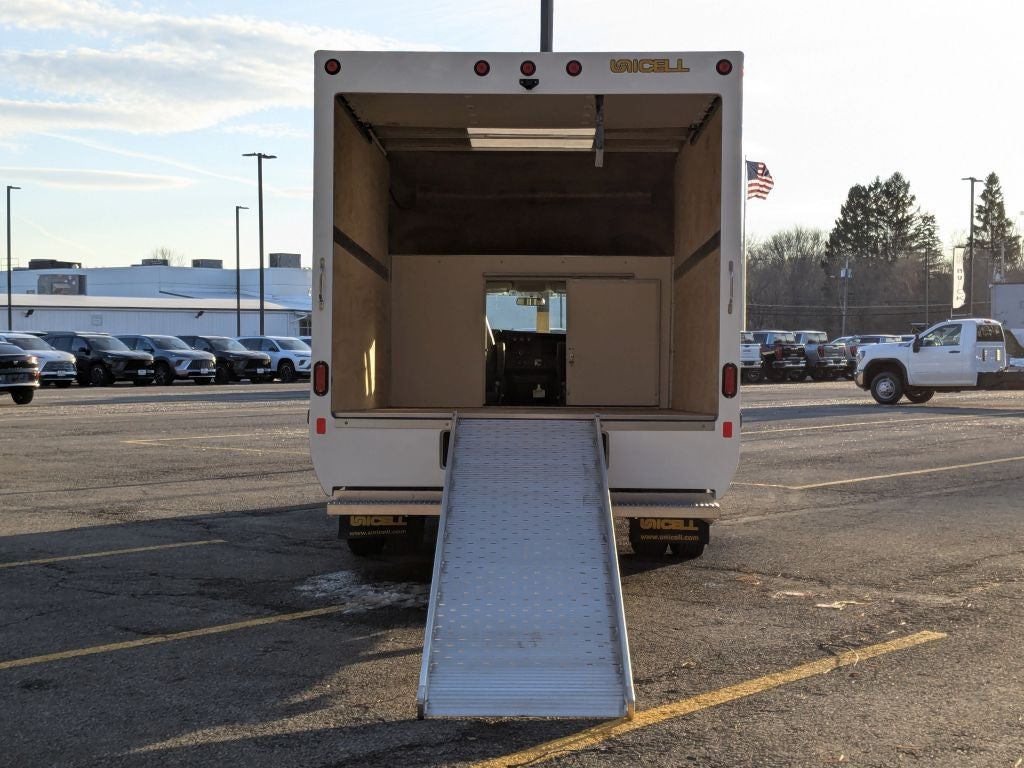 2025 GMC Savana 3500 Work Van