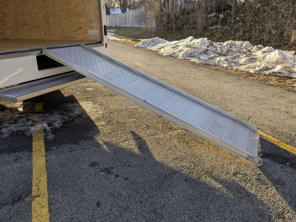 2025 GMC Savana 3500 Work Van