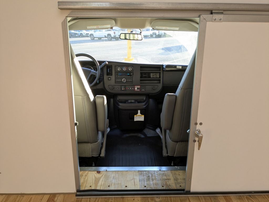 2025 GMC Savana 3500 Work Van