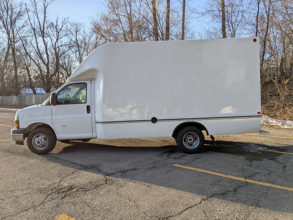 2025 GMC Savana 3500 Work Van