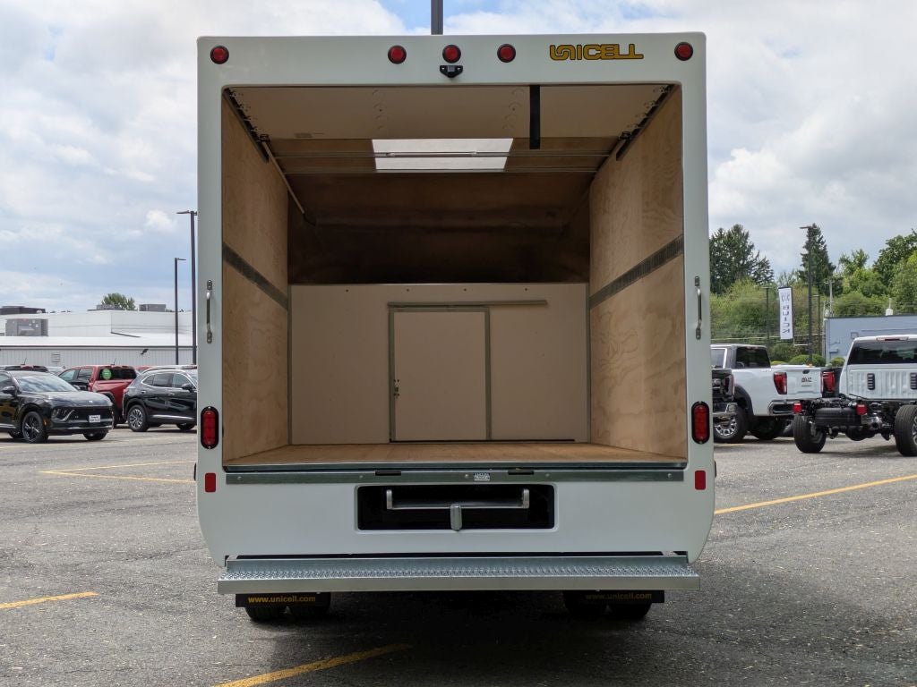 2026 GMC Savana 4500 4500 Van