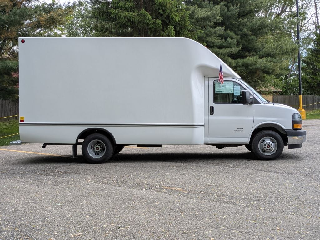 2026 GMC Savana 4500 4500 Van