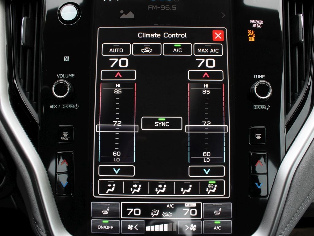 2025 Subaru LEGACY Premium