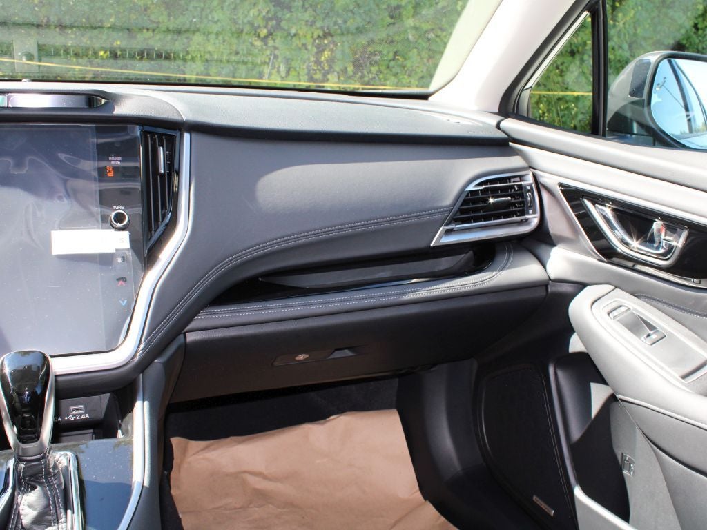 2025 Subaru LEGACY Limited