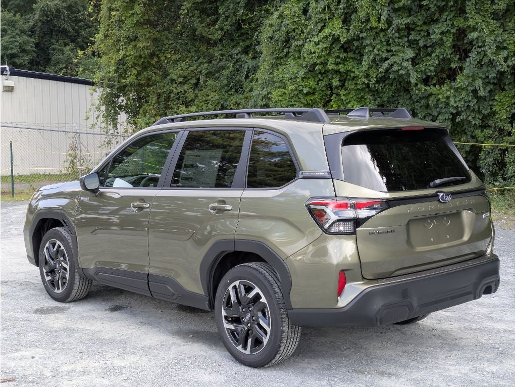 2026 Subaru FORESTER Premium Hybrid