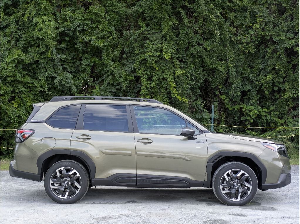 2026 Subaru FORESTER Premium Hybrid