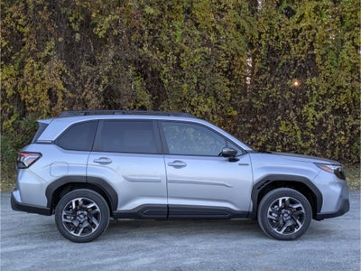 2026 Subaru FORESTER Premium Hybrid