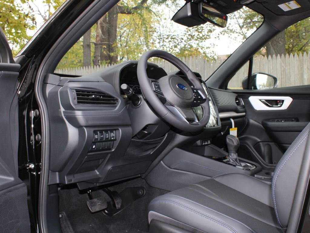 2025 Subaru FORESTER Limited Hybrid