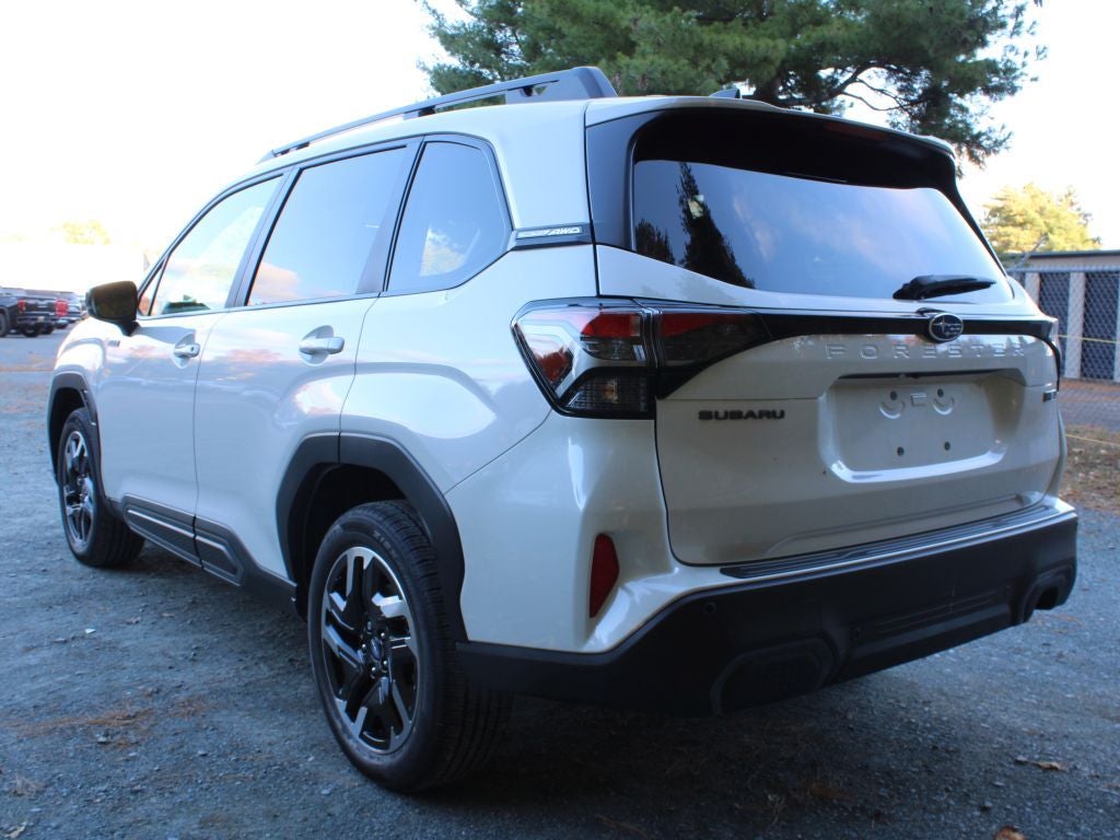 2025 Subaru FORESTER Limited Hybrid