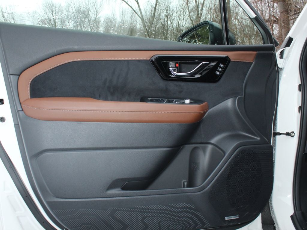 2025 Subaru FORESTER Touring Hybrid