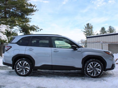 2025 Subaru FORESTER Touring Hybrid